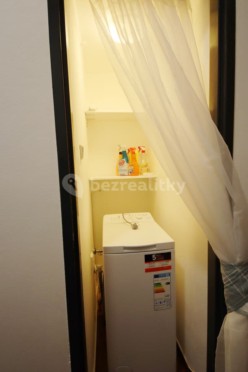 Pronájem bytu 1+kk 33 m², Koulova, Praha, Praha Pronájem bytu 1+kk 33 m², Koulova, Praha, Praha