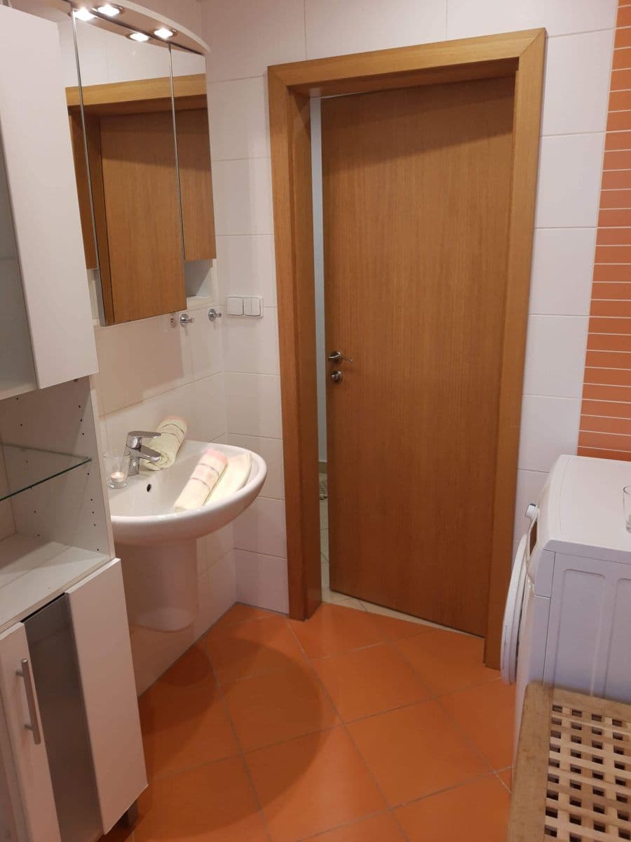 Pronájem bytu 1+kk 37 m², Nademlejnská, Praha, Praha Pronájem bytu 1+kk 37 m², Nademlejnská, Praha, Praha