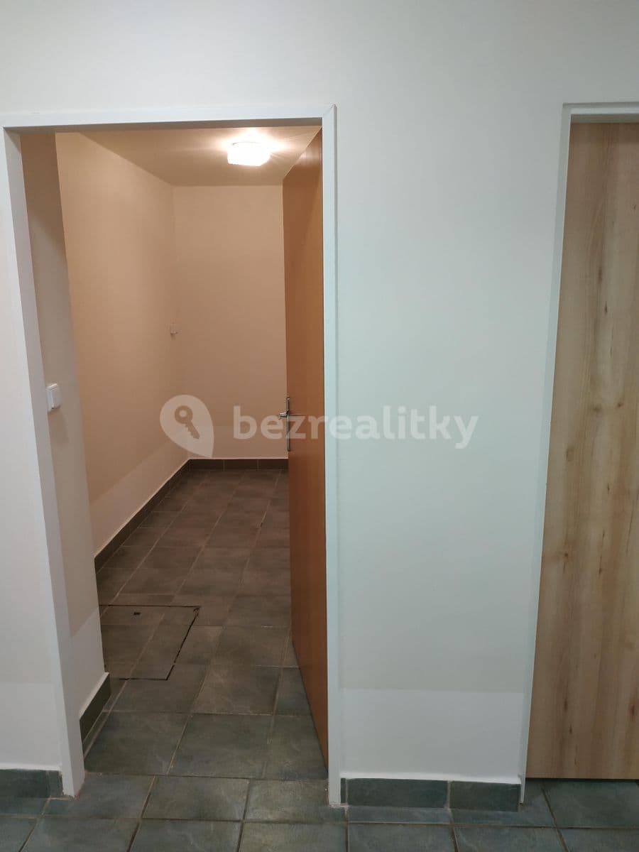 Pronájem nebytového prostoru 89 m², Na Pláni, Plzeň, Plzeňský kraj Pronájem nebytového prostoru 89 m², Na Pláni, Plzeň, Plzeňský kraj