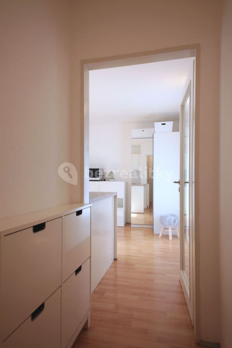 Pronájem bytu 2+1 46 m², Molákova, Praha, Praha Pronájem bytu 2+1 46 m², Molákova, Praha, Praha