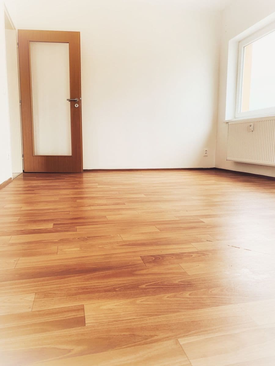 Pronájem bytu 2+kk 52 m², Armádní, Milovice, Středočeský kraj Pronájem bytu 2+kk 52 m², Armádní, Milovice, Středočeský kraj