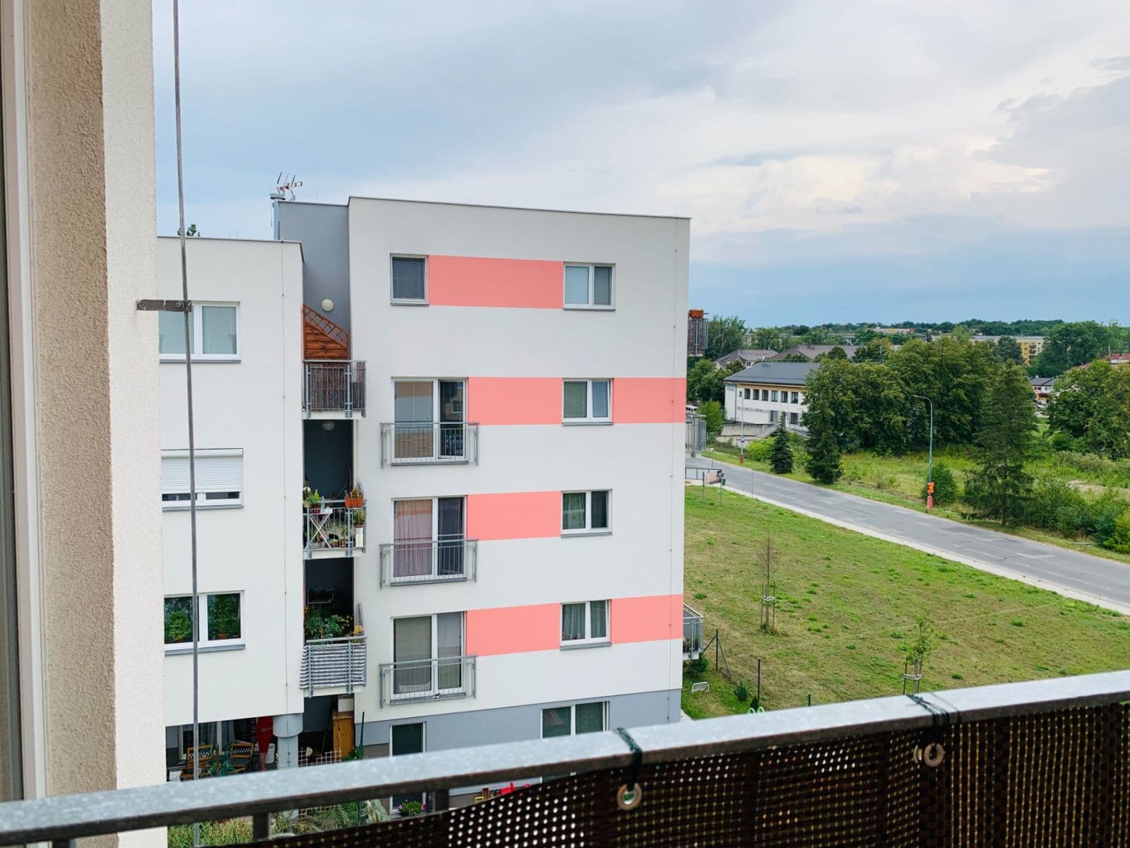 Pronájem bytu 2+kk 52 m², Armádní, Milovice, Středočeský kraj Pronájem bytu 2+kk 52 m², Armádní, Milovice, Středočeský kraj