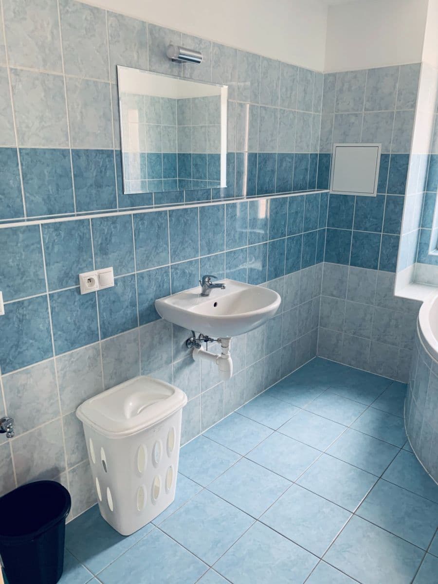 Pronájem bytu 2+kk 52 m², Armádní, Milovice, Středočeský kraj Pronájem bytu 2+kk 52 m², Armádní, Milovice, Středočeský kraj