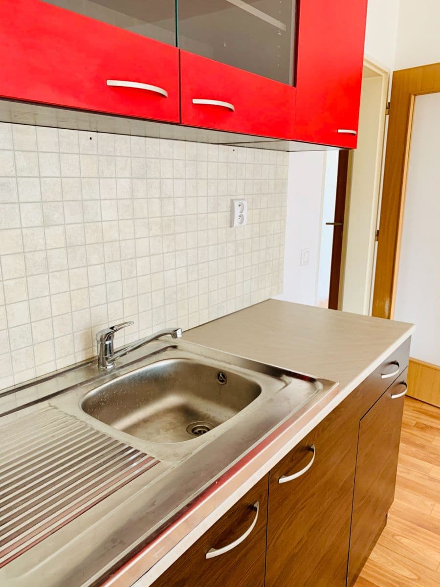 Pronájem bytu 2+kk 52 m², Armádní, Milovice, Středočeský kraj Pronájem bytu 2+kk 52 m², Armádní, Milovice, Středočeský kraj