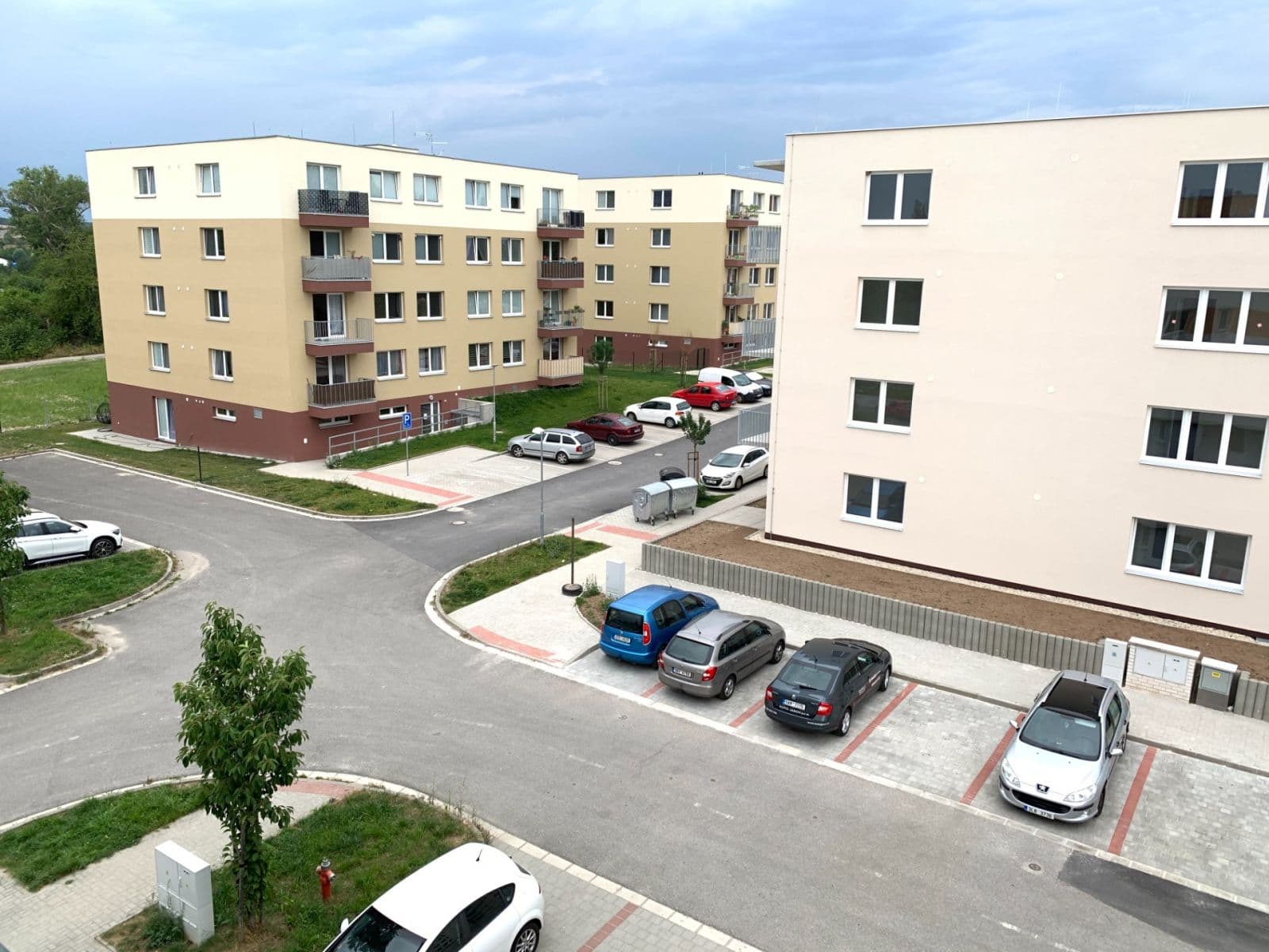 Pronájem bytu 2+kk 52 m², Armádní, Milovice, Středočeský kraj Pronájem bytu 2+kk 52 m², Armádní, Milovice, Středočeský kraj