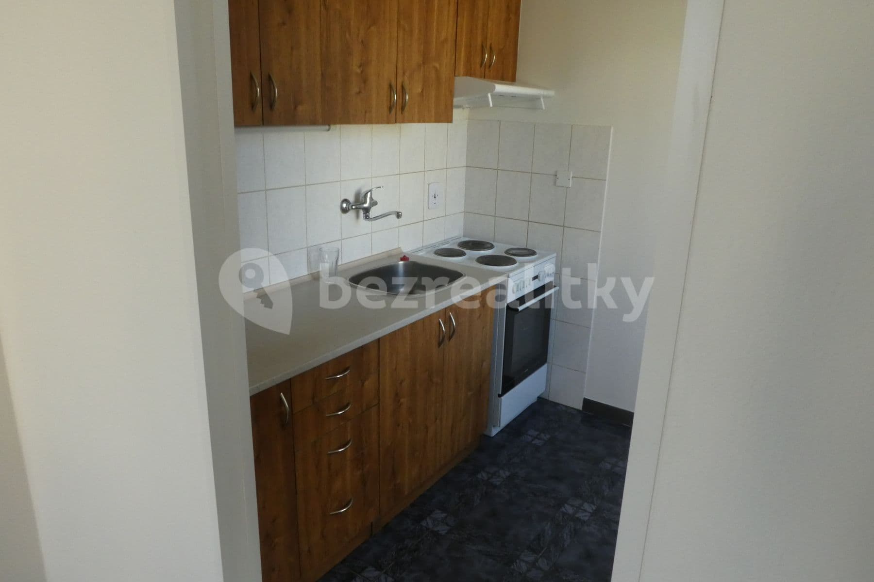 Pronájem bytu 2+1 49 m², Benešovská, Kladno, Středočeský kraj Pronájem bytu 2+1 49 m², Benešovská, Kladno, Středočeský kraj