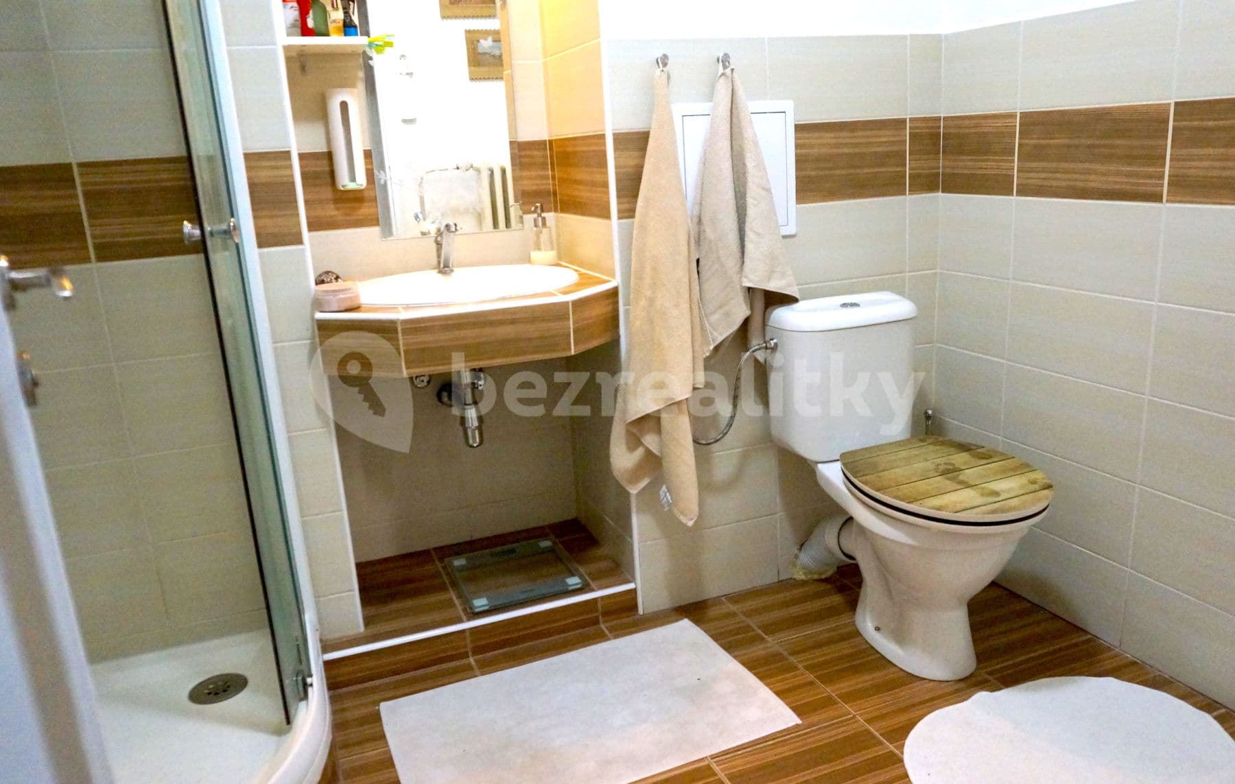 Pronájem bytu 2+1 57 m², Kněžskodvorská, České Budějovice, Jihočeský kraj Pronájem bytu 2+1 57 m², Kněžskodvorská, České Budějovice, Jihočeský kraj