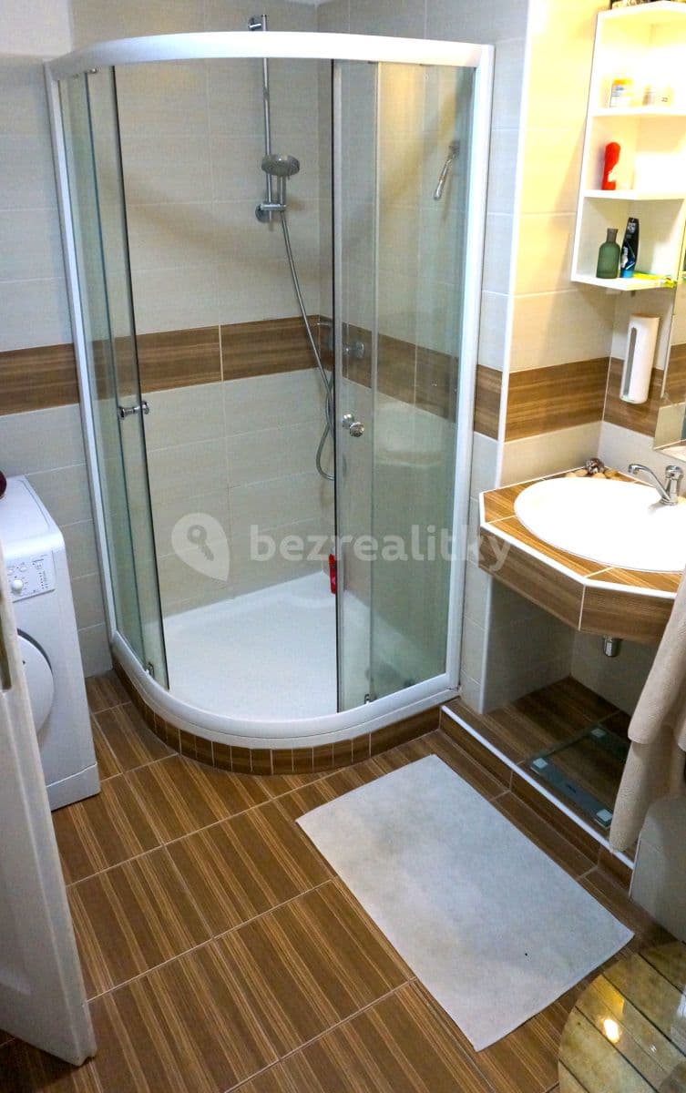 Pronájem bytu 2+1 57 m², Kněžskodvorská, České Budějovice, Jihočeský kraj Pronájem bytu 2+1 57 m², Kněžskodvorská, České Budějovice, Jihočeský kraj