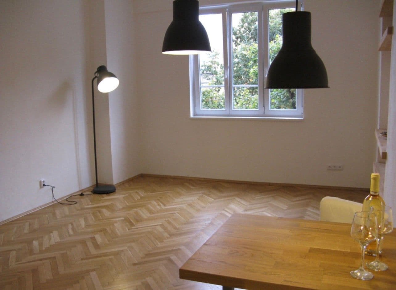 Pronájem bytu 1+kk 32 m², 28. pluku, Praha, Praha Pronájem bytu 1+kk 32 m², 28. pluku, Praha, Praha