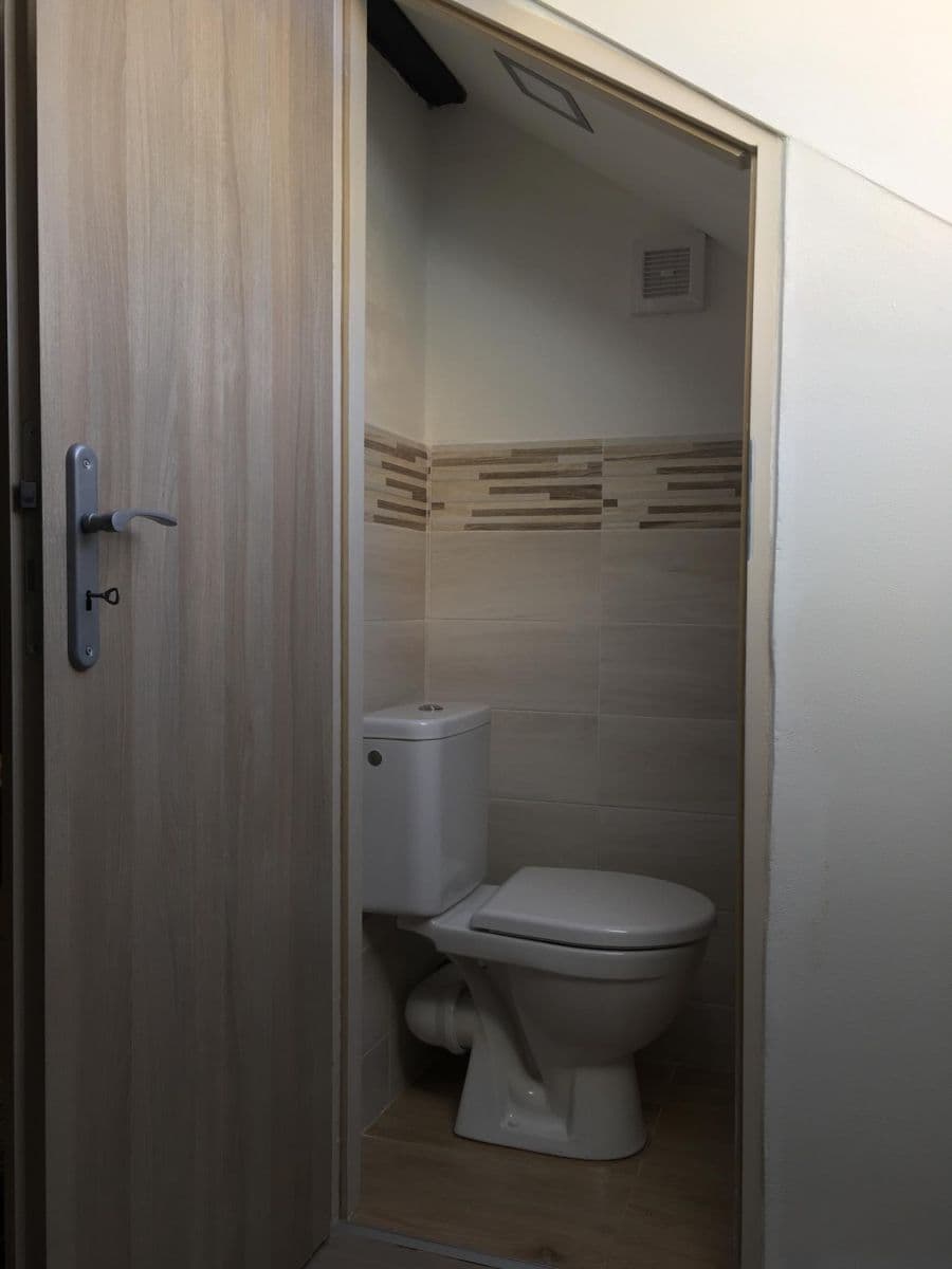 Pronájem bytu 1+kk 30 m², Nad Vodovodem, Praha, Praha Pronájem bytu 1+kk 30 m², Nad Vodovodem, Praha, Praha