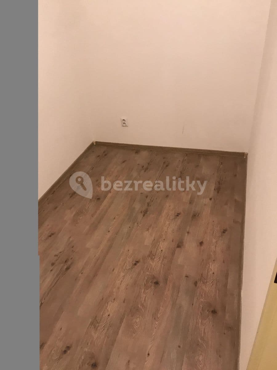 Pronájem nebytového prostoru 7 m², Malešická, Praha, Praha