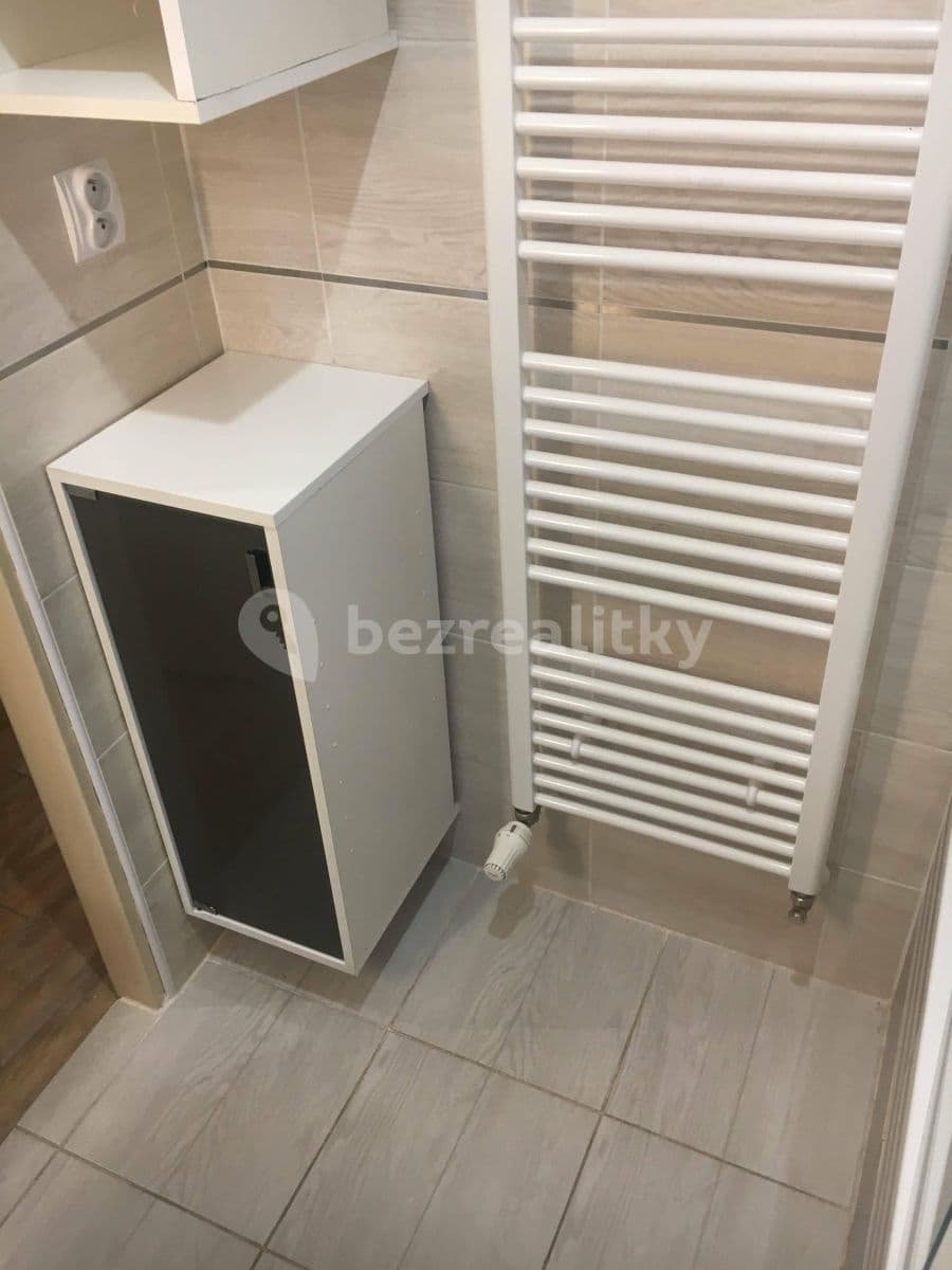 Pronájem bytu 2+kk 62 m², Na Vlnovce, Ústí nad Labem, Ústecký kraj Pronájem bytu 2+kk 62 m², Na Vlnovce, Ústí nad Labem, Ústecký kraj