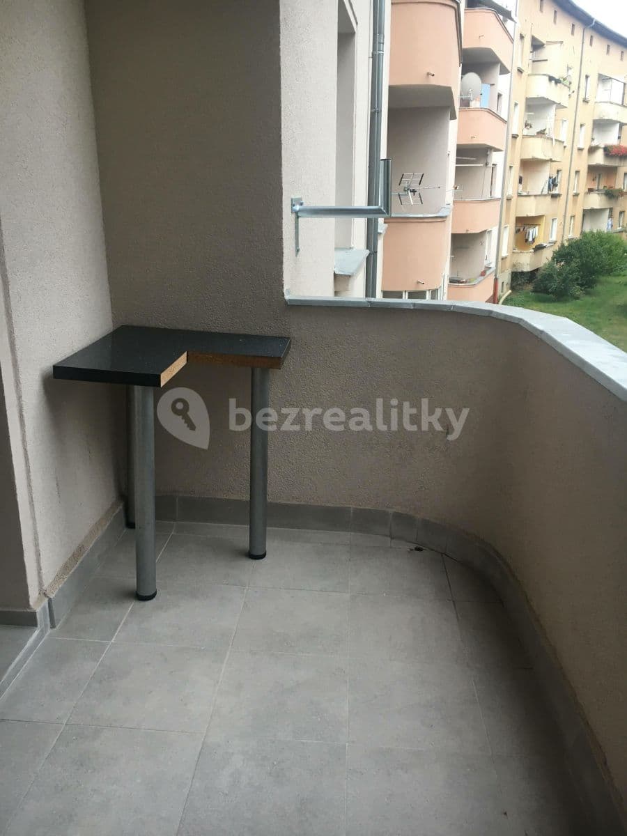 Pronájem bytu 2+kk 62 m², Na Vlnovce, Ústí nad Labem, Ústecký kraj Pronájem bytu 2+kk 62 m², Na Vlnovce, Ústí nad Labem, Ústecký kraj