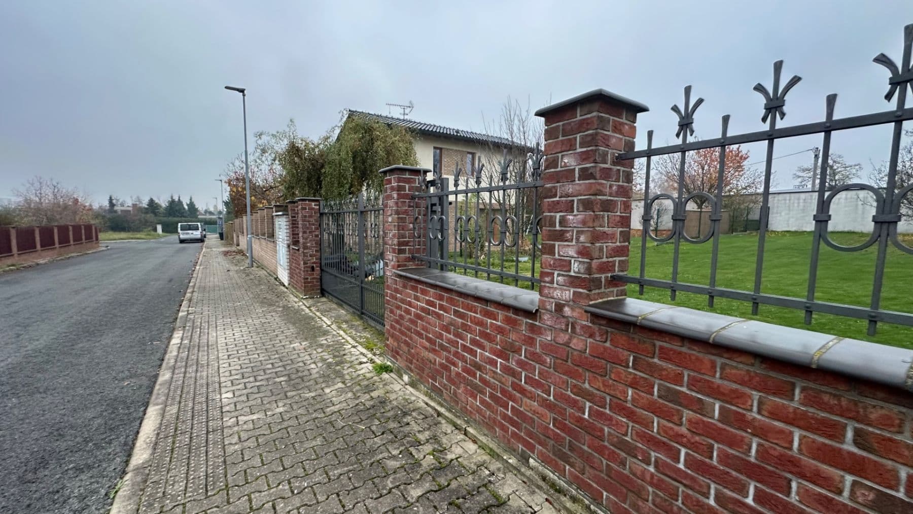 Prodej pozemku 853 m², Jiřího Koláře, Kladno, Středočeský kraj Prodej pozemku 853 m², Jiřího Koláře, Kladno, Středočeský kraj