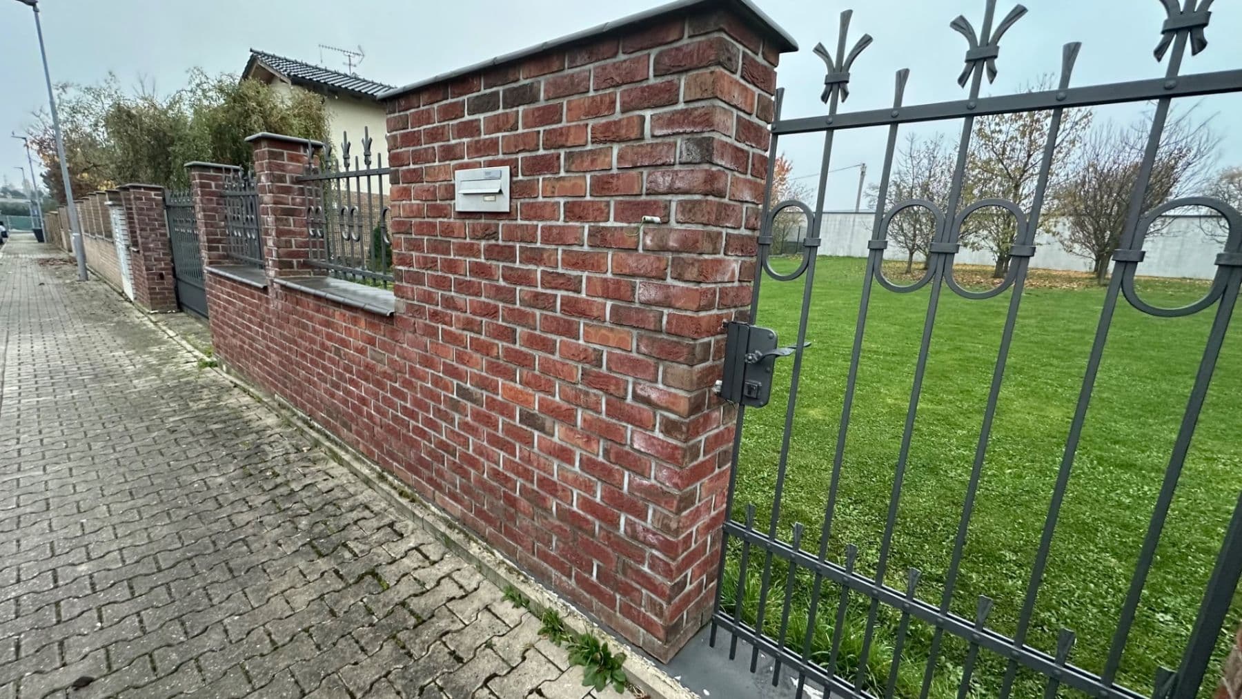Prodej pozemku 853 m², Jiřího Koláře, Kladno, Středočeský kraj Prodej pozemku 853 m², Jiřího Koláře, Kladno, Středočeský kraj