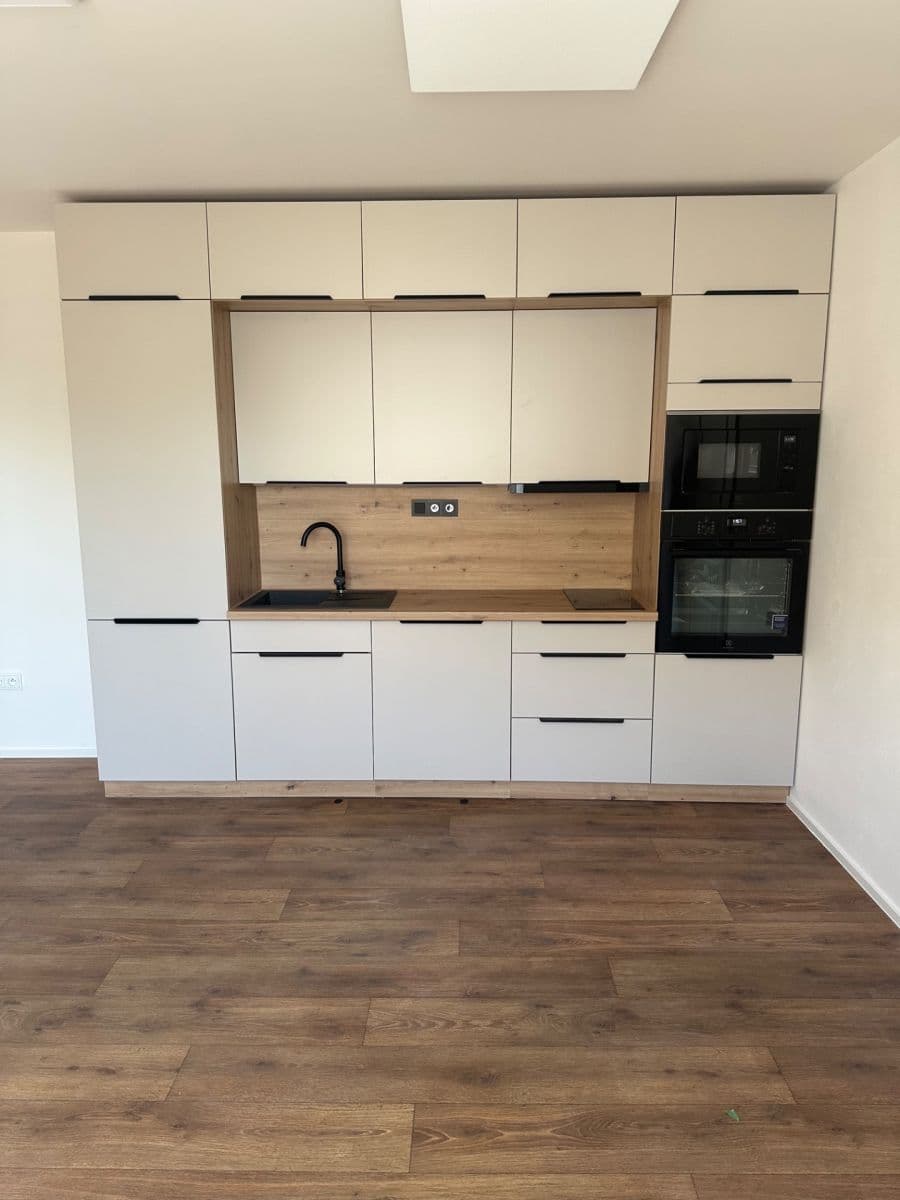 Pronájem bytu 1+kk 33 m², Reynkova, Havlíčkův Brod, Kraj Vysočina Pronájem bytu 1+kk 33 m², Reynkova, Havlíčkův Brod, Kraj Vysočina