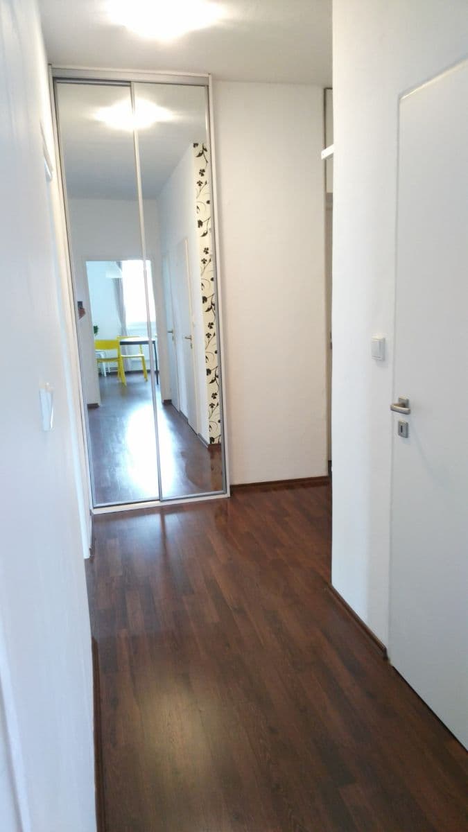Pronájem bytu 2+1 53 m², Kremličkova, Praha, Praha Pronájem bytu 2+1 53 m², Kremličkova, Praha, Praha
