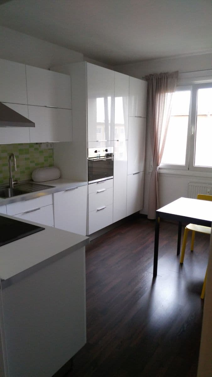 Pronájem bytu 2+1 53 m², Kremličkova, Praha, Praha Pronájem bytu 2+1 53 m², Kremličkova, Praha, Praha