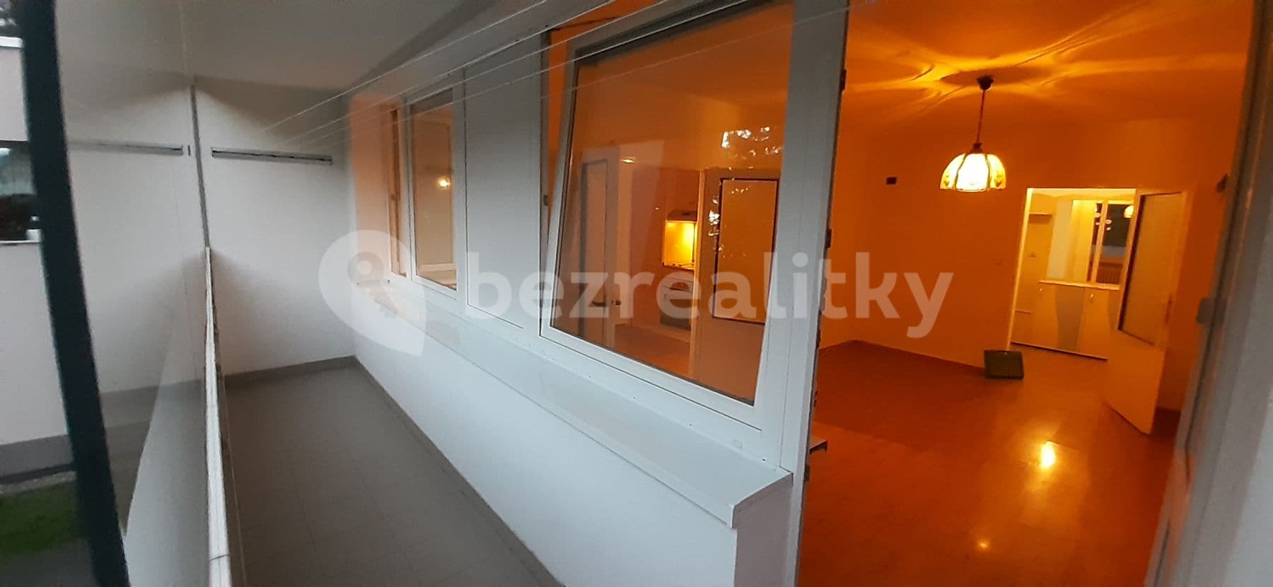 Pronájem bytu 1+1 42 m², Hennerova, Praha, Praha Pronájem bytu 1+1 42 m², Hennerova, Praha, Praha