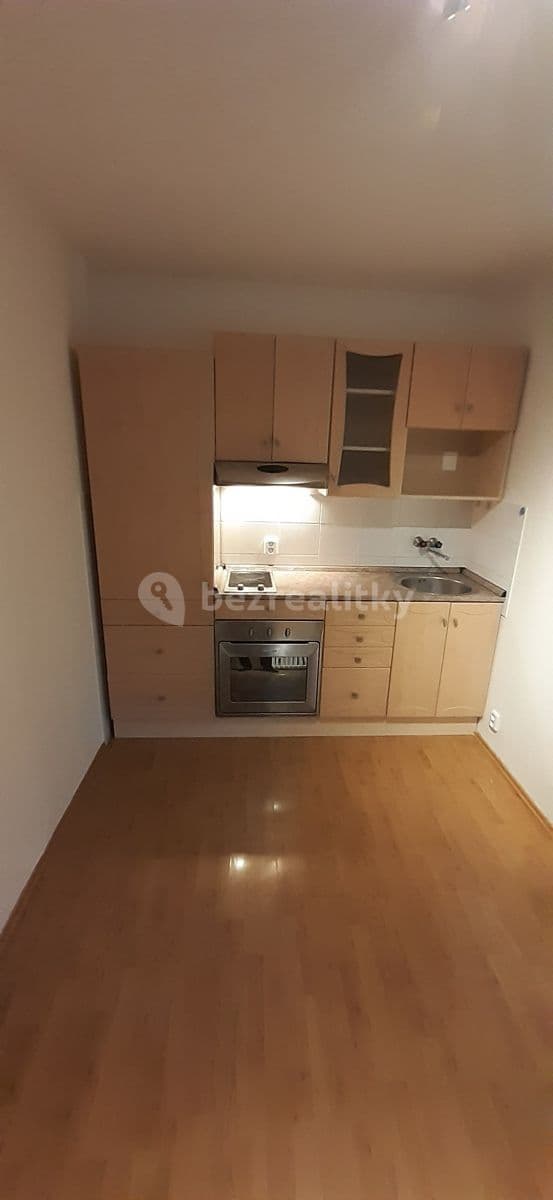Pronájem bytu 1+1 42 m², Hennerova, Praha, Praha Pronájem bytu 1+1 42 m², Hennerova, Praha, Praha