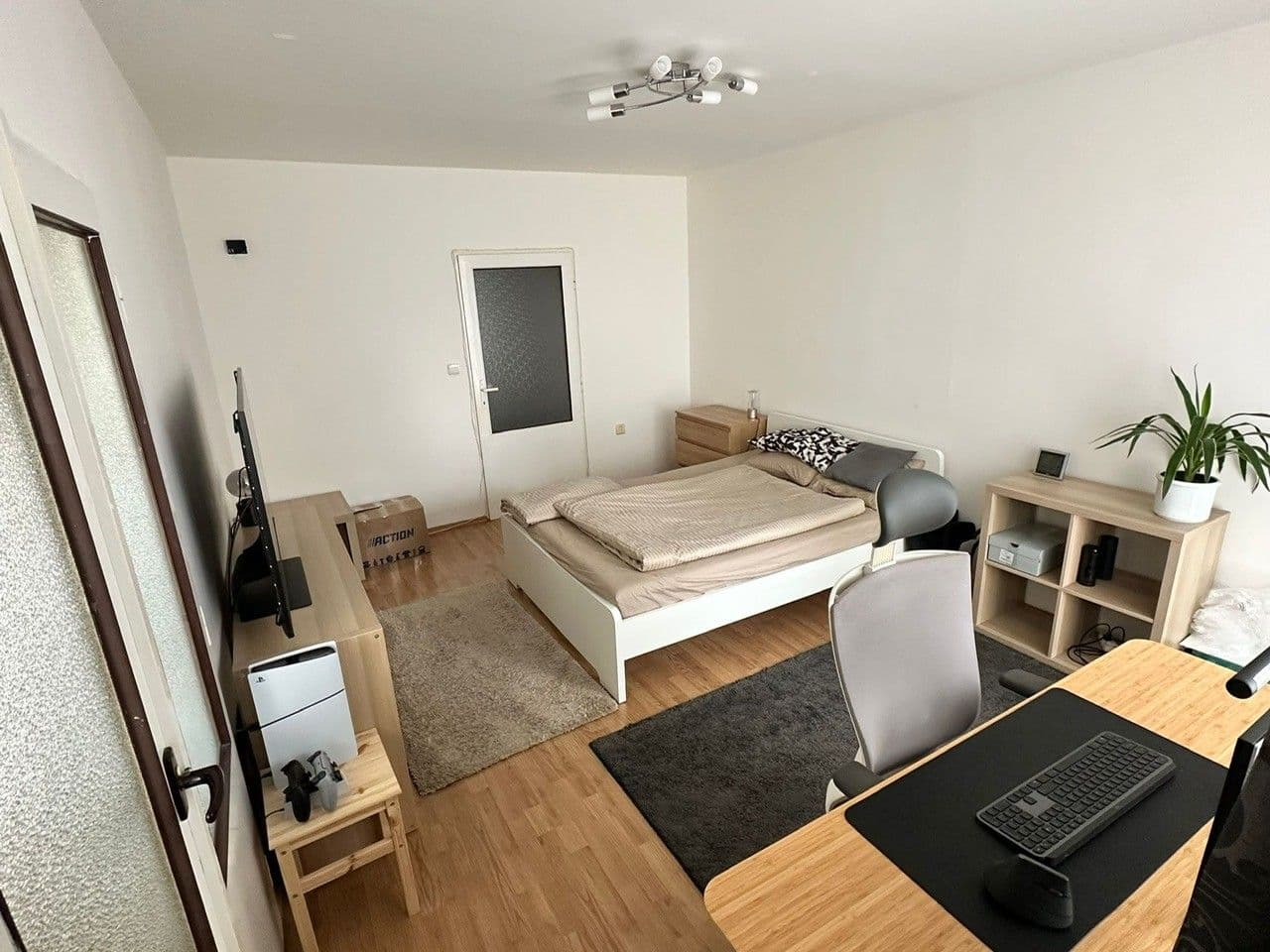 Pronájem bytu 1+1 42 m², Hennerova, Praha, Praha Pronájem bytu 1+1 42 m², Hennerova, Praha, Praha