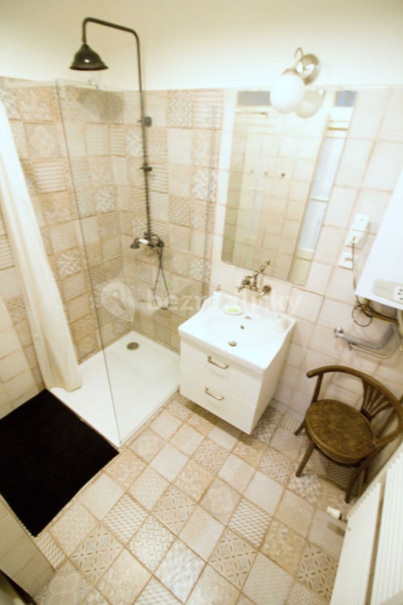 Pronájem bytu 3+1 88 m², Křižíkova, Praha, Praha Pronájem bytu 3+1 88 m², Křižíkova, Praha, Praha