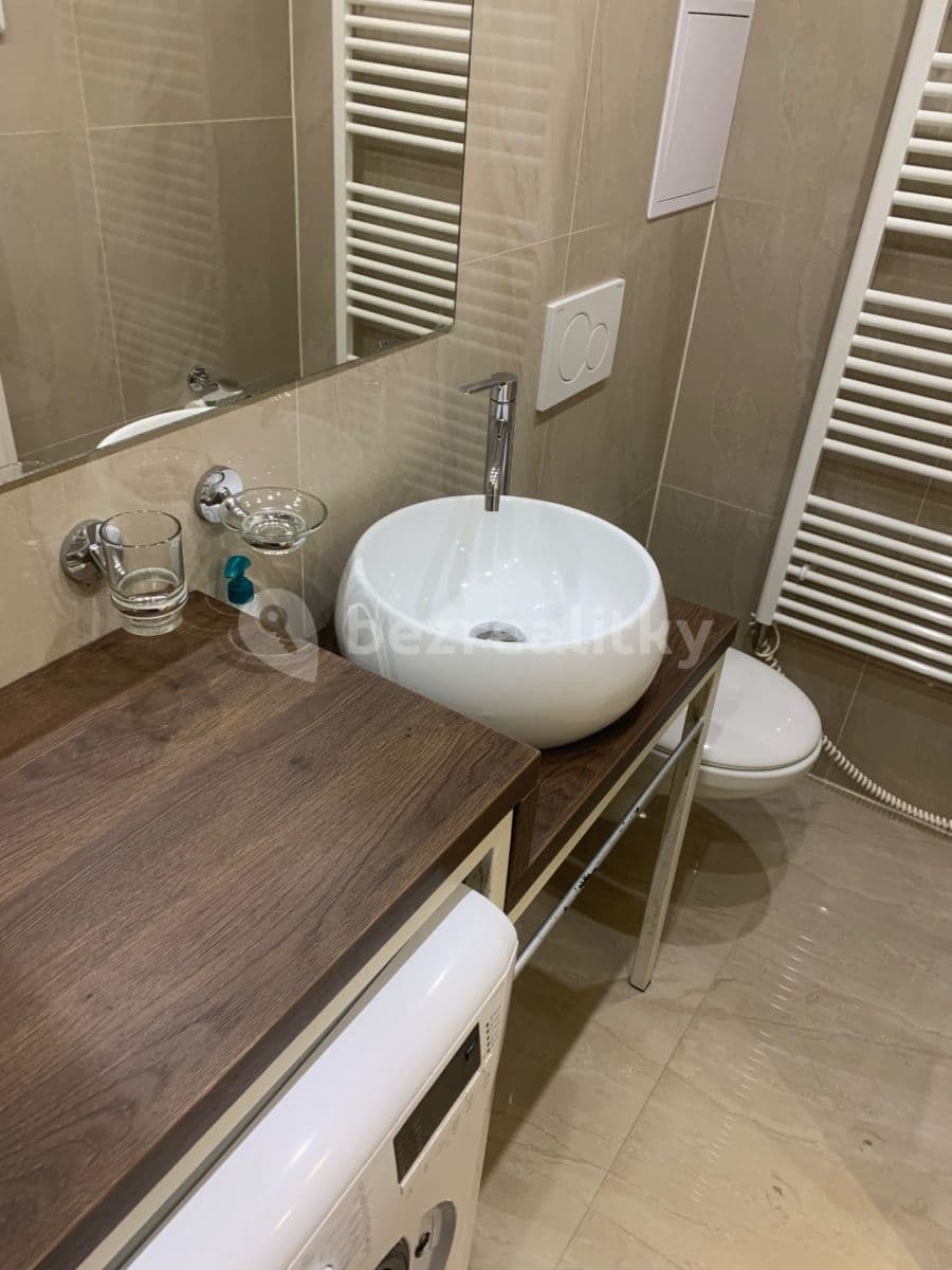 Pronájem bytu 1+kk 36 m², Milady Horákové, Praha, Praha Pronájem bytu 1+kk 36 m², Milady Horákové, Praha, Praha