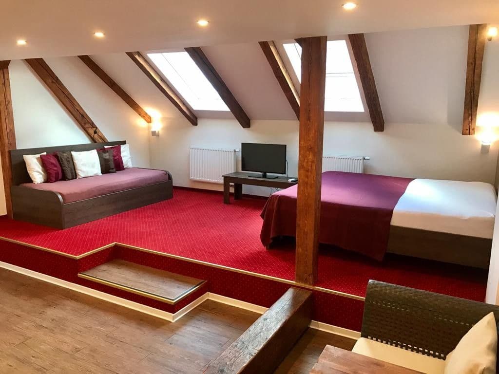 Pronájem bytu 1+kk 36 m², Milady Horákové, Praha, Praha Pronájem bytu 1+kk 36 m², Milady Horákové, Praha, Praha