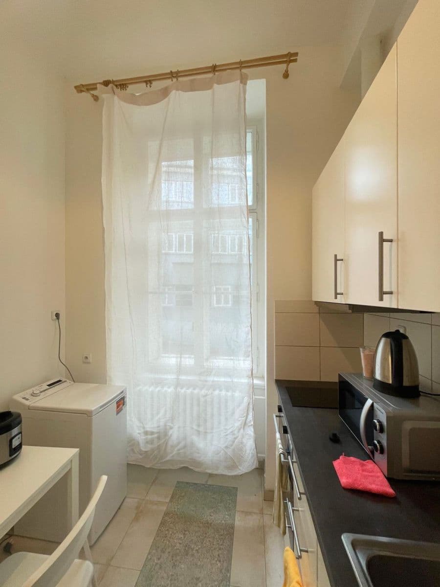 Pronájem bytu 1+1 32 m², Karoliny Světlé, Praha, Praha Pronájem bytu 1+1 32 m², Karoliny Světlé, Praha, Praha