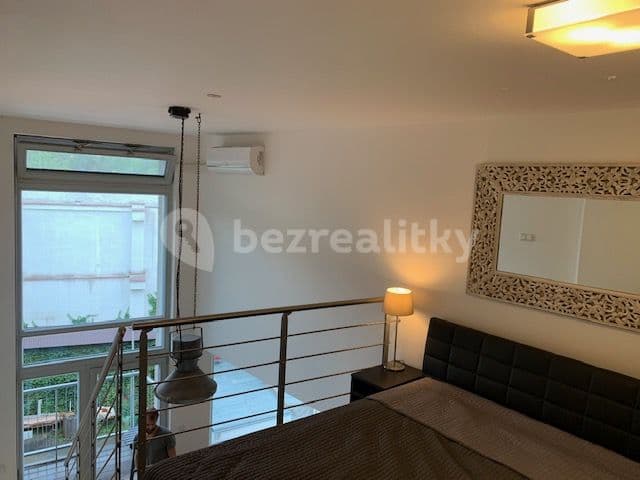 Pronájem bytu 2+kk 55 m², U Libeňského pivovaru, Praha, Praha Pronájem bytu 2+kk 55 m², U Libeňského pivovaru, Praha, Praha
