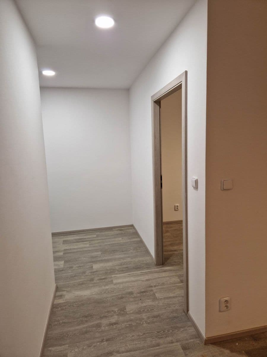 Pronájem bytu 2+kk 43 m², Roháčova, Praha, Praha Pronájem bytu 2+kk 43 m², Roháčova, Praha, Praha