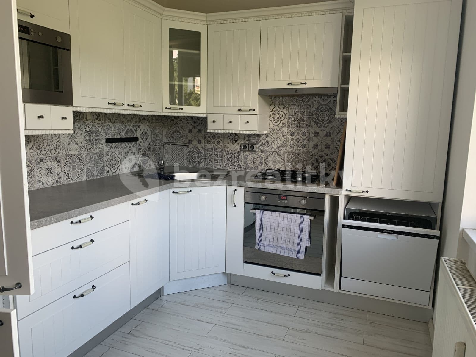 Pronájem bytu 2+1 53 m², Zelenečská, Praha, Praha Pronájem bytu 2+1 53 m², Zelenečská, Praha, Praha