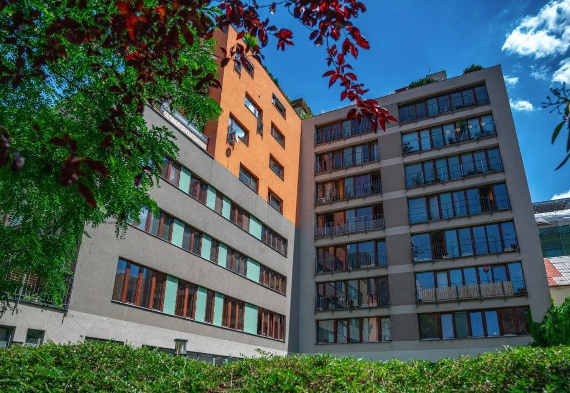 Pronájem bytu 2+kk 55 m², V Háji, Praha, Praha Pronájem bytu 2+kk 55 m², V Háji, Praha, Praha