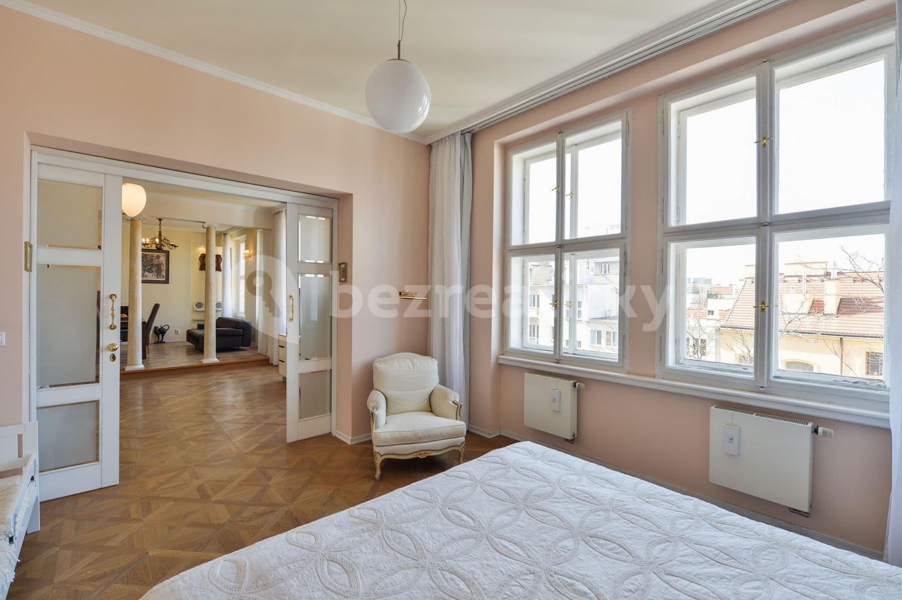 Pronájem bytu 4+1 134 m², Krakovská, Praha, Praha Pronájem bytu 4+1 134 m², Krakovská, Praha, Praha