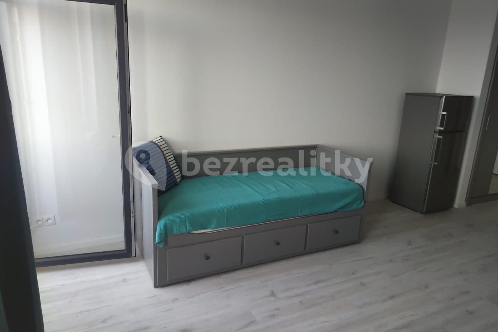 Pronájem bytu 1+1 29 m², Zuzany Chalupovej, Petržalka, Bratislavský kraj Pronájem bytu 1+1 29 m², Zuzany Chalupovej, Petržalka, Bratislavský kraj