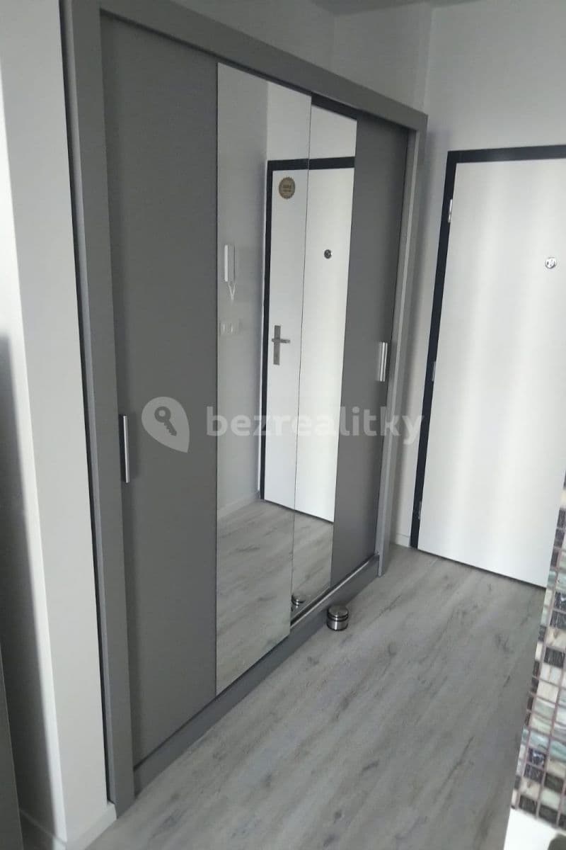 Pronájem bytu 1+1 29 m², Zuzany Chalupovej, Petržalka, Bratislavský kraj Pronájem bytu 1+1 29 m², Zuzany Chalupovej, Petržalka, Bratislavský kraj