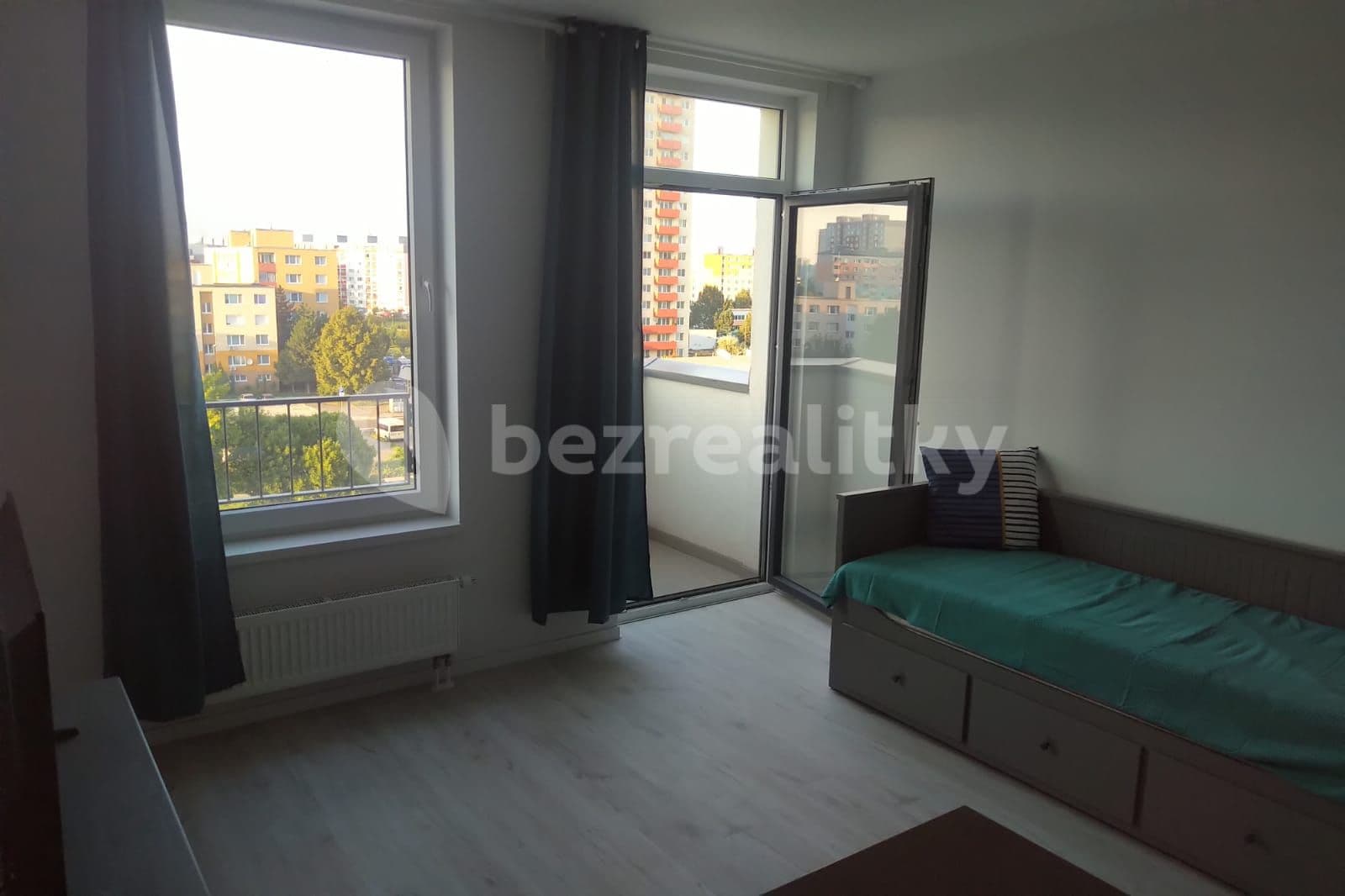 Pronájem bytu 1+1 29 m², Zuzany Chalupovej, Petržalka, Bratislavský kraj Pronájem bytu 1+1 29 m², Zuzany Chalupovej, Petržalka, Bratislavský kraj