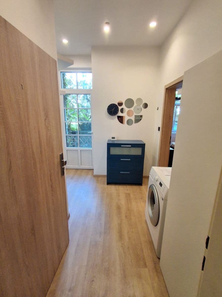 Pronájem bytu 1+kk 25 m², Fibichova, Praha, Praha Pronájem bytu 1+kk 25 m², Fibichova, Praha, Praha