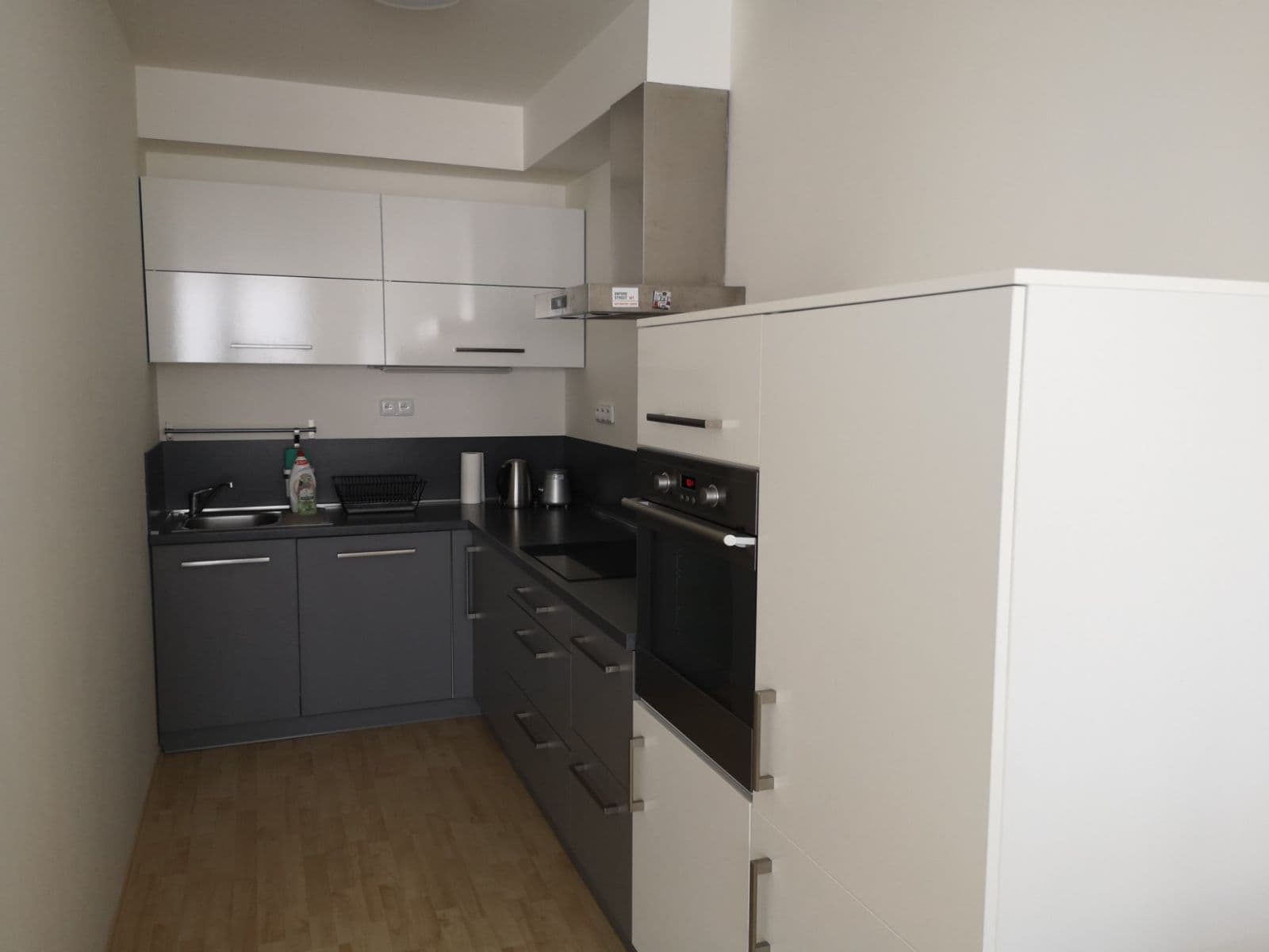 Pronájem bytu 2+kk 55 m², U Hostavického potoka, Praha, Praha Pronájem bytu 2+kk 55 m², U Hostavického potoka, Praha, Praha