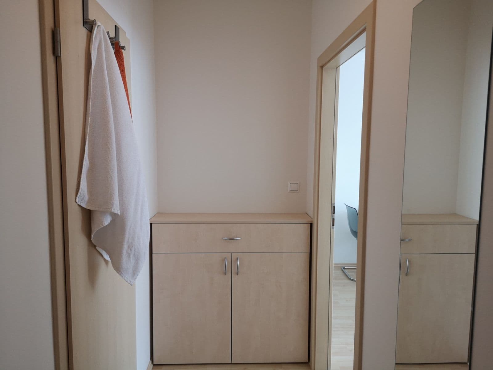 Pronájem bytu 2+kk 55 m², U Hostavického potoka, Praha, Praha Pronájem bytu 2+kk 55 m², U Hostavického potoka, Praha, Praha