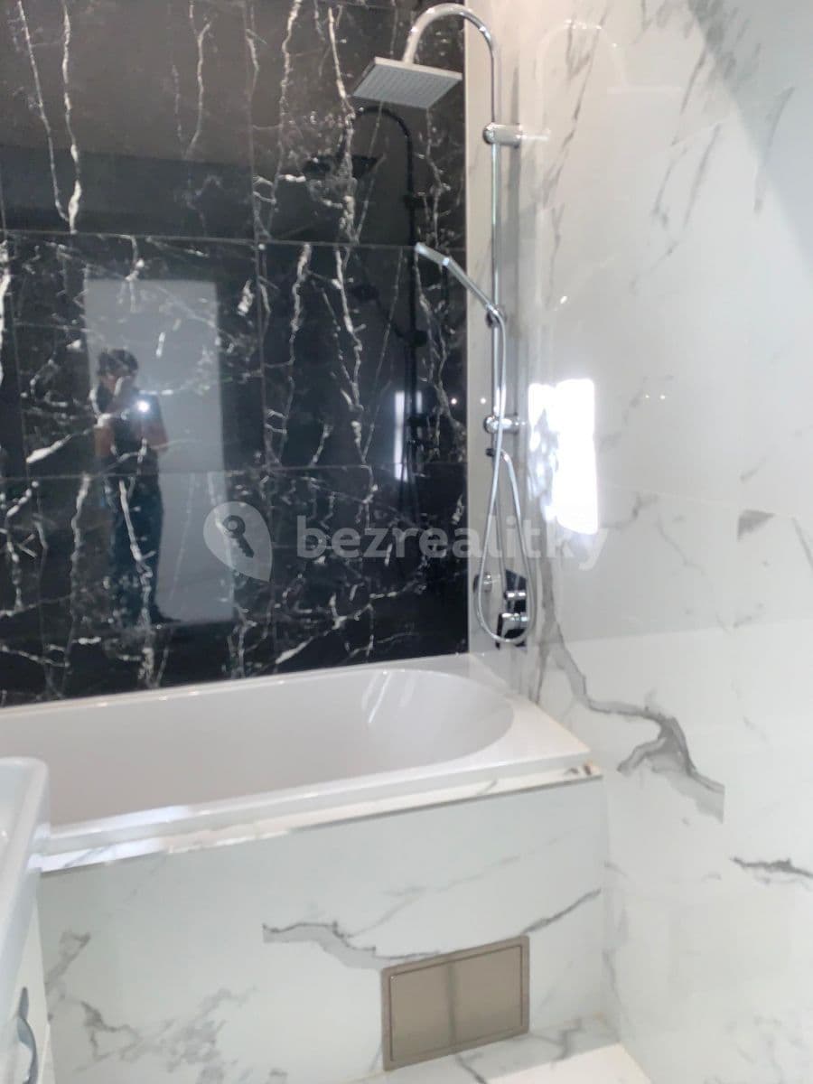 Pronájem bytu 3+1 93 m², Jana Zajíce, Praha, Praha Pronájem bytu 3+1 93 m², Jana Zajíce, Praha, Praha