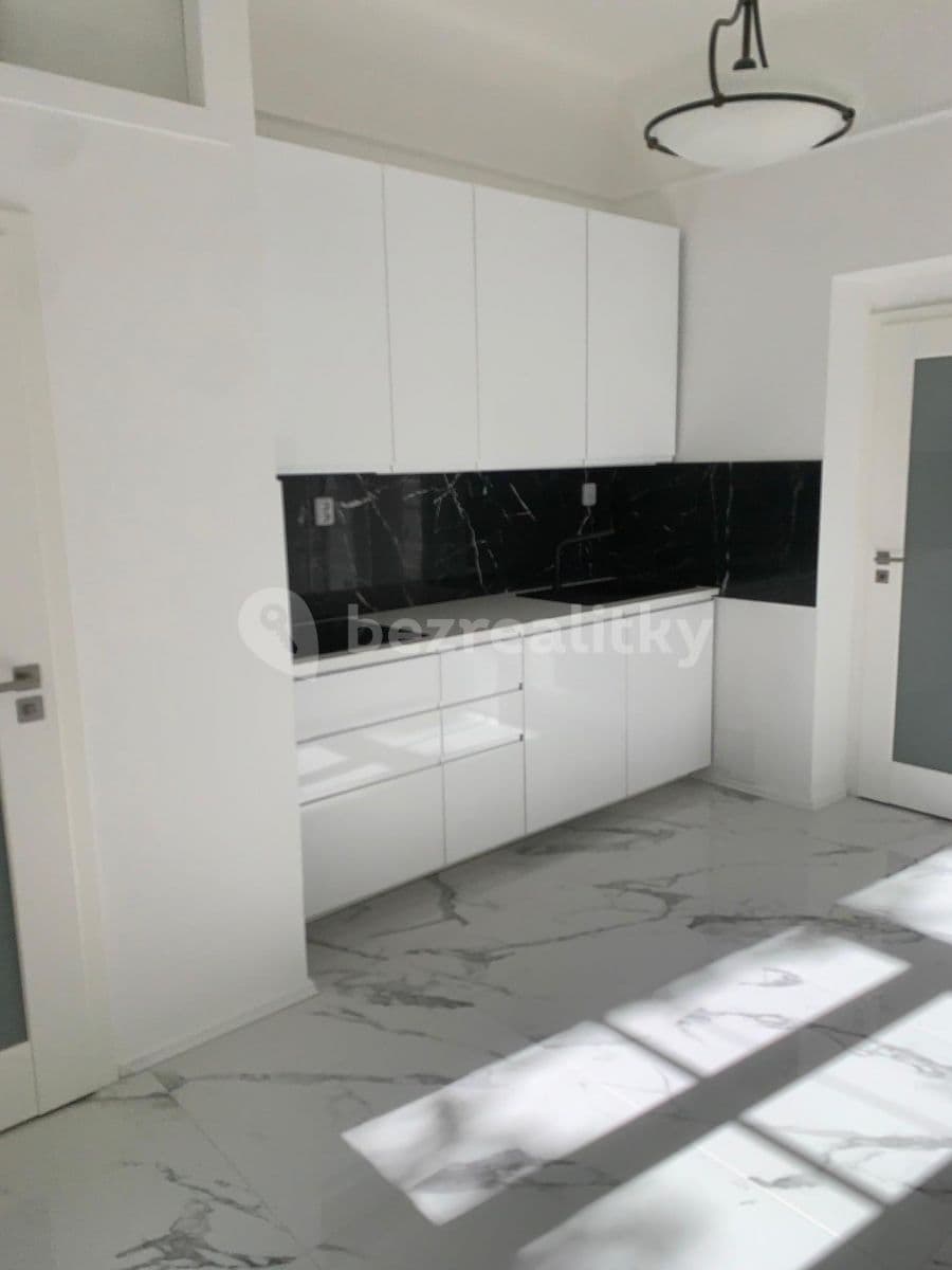 Pronájem bytu 3+1 93 m², Jana Zajíce, Praha, Praha Pronájem bytu 3+1 93 m², Jana Zajíce, Praha, Praha