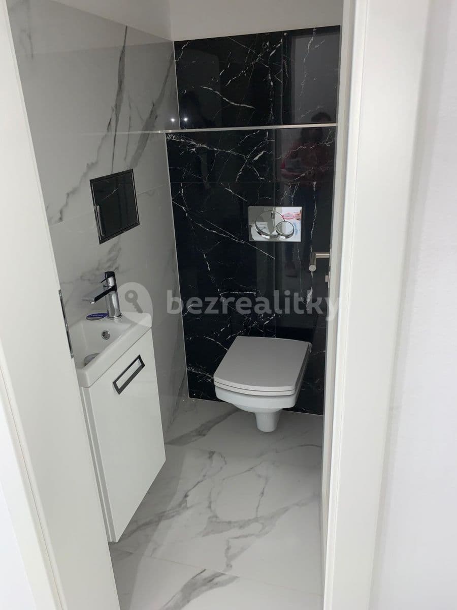 Pronájem bytu 3+1 93 m², Jana Zajíce, Praha, Praha Pronájem bytu 3+1 93 m², Jana Zajíce, Praha, Praha