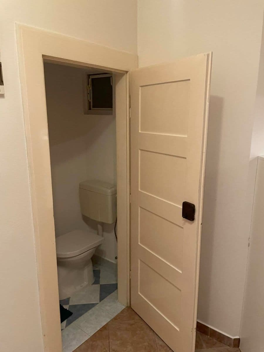 Pronájem bytu 2+kk 55 m², Komunardů, Praha, Praha Pronájem bytu 2+kk 55 m², Komunardů, Praha, Praha