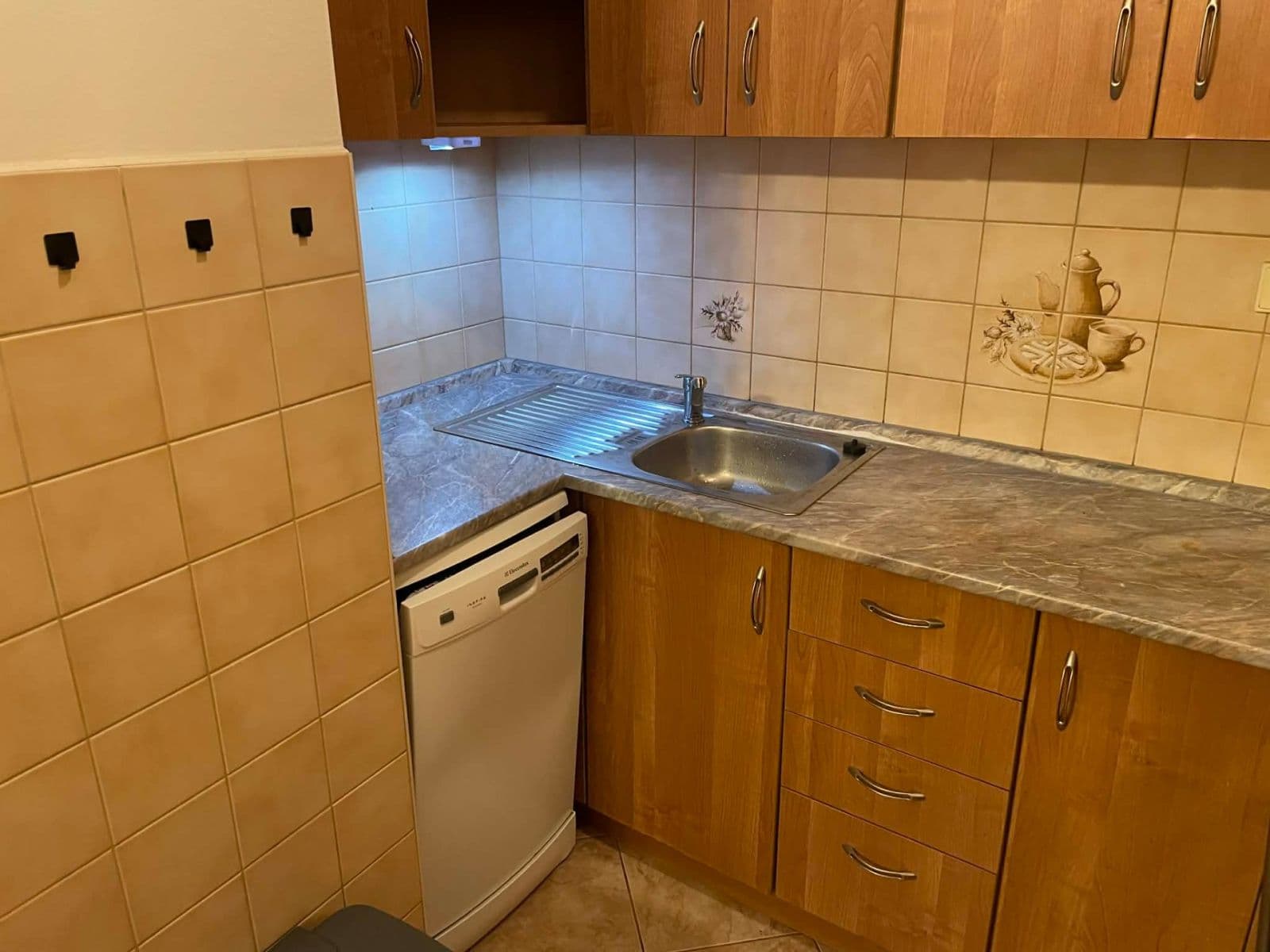 Pronájem bytu 2+kk 55 m², Komunardů, Praha, Praha Pronájem bytu 2+kk 55 m², Komunardů, Praha, Praha