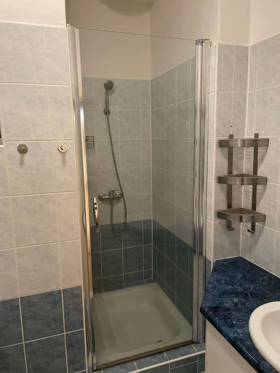 Pronájem bytu 2+kk 55 m², Komunardů, Praha, Praha Pronájem bytu 2+kk 55 m², Komunardů, Praha, Praha