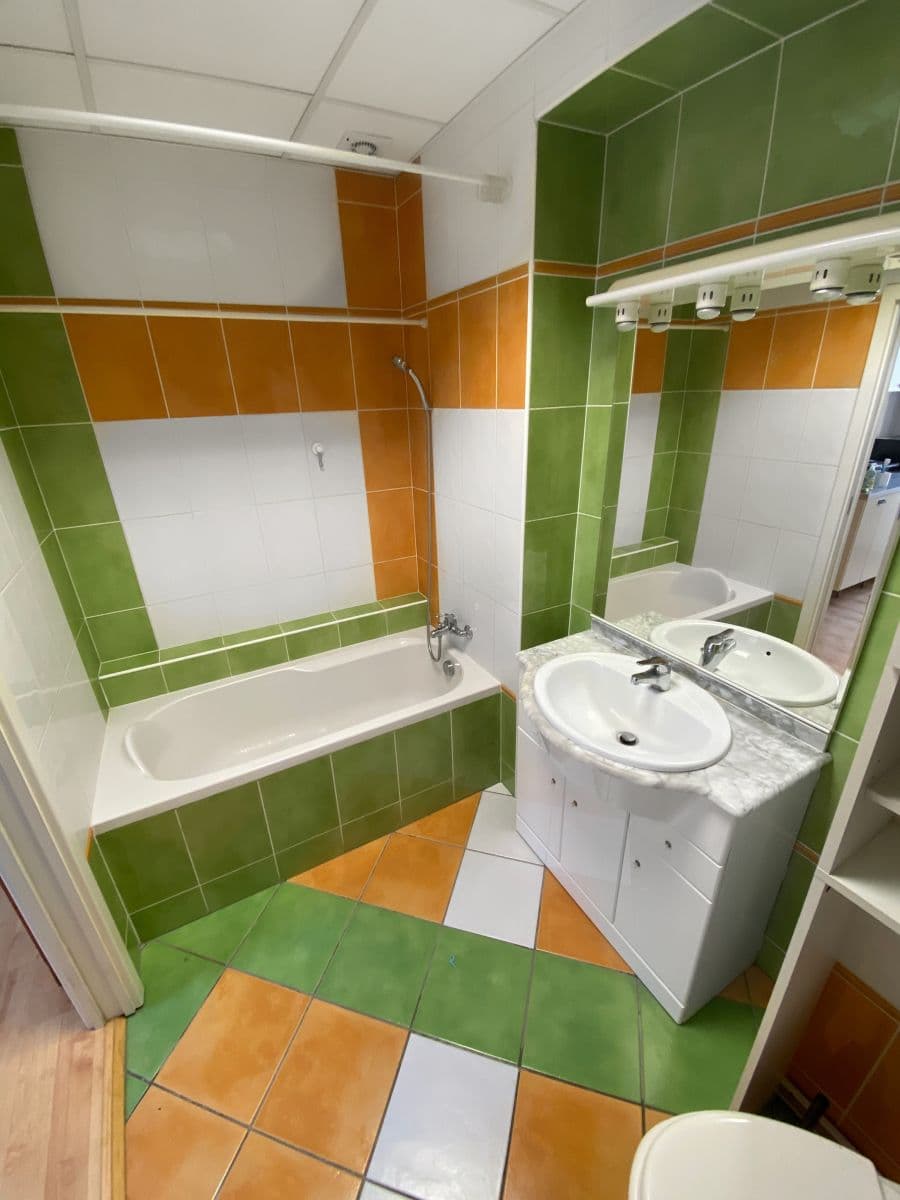 Pronájem bytu 3+kk 61 m², Jeronýmova, Praha, Praha Pronájem bytu 3+kk 61 m², Jeronýmova, Praha, Praha