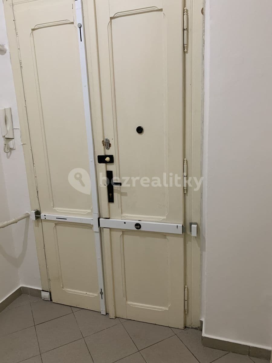 Pronájem bytu 2+kk 44 m², Mojmírova, Praha, Praha Pronájem bytu 2+kk 44 m², Mojmírova, Praha, Praha
