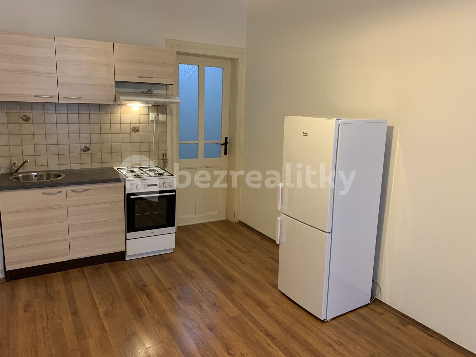 Pronájem bytu 2+kk 44 m², Mojmírova, Praha, Praha Pronájem bytu 2+kk 44 m², Mojmírova, Praha, Praha