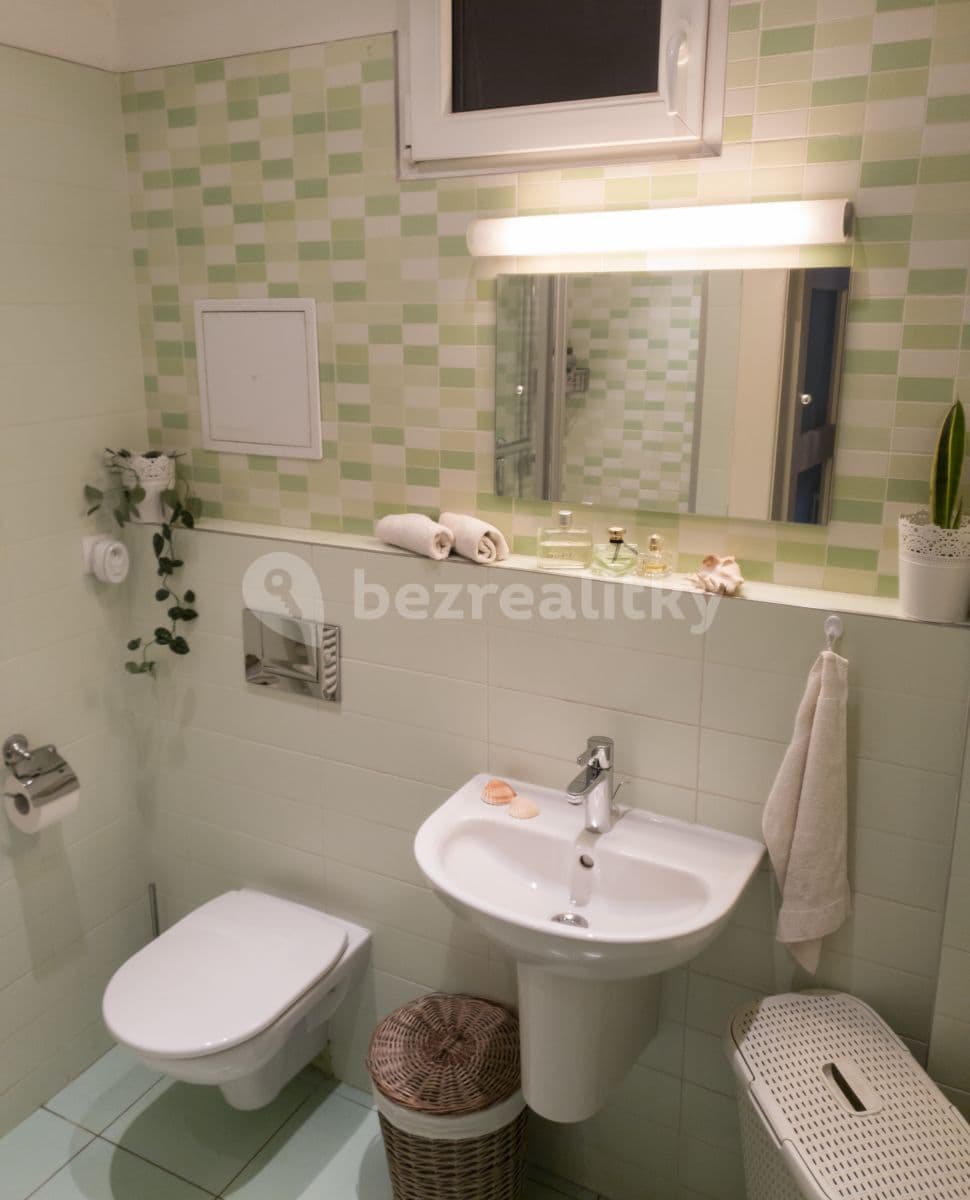 Pronájem bytu 2+kk 43 m², Čestmírova, Praha, Praha Pronájem bytu 2+kk 43 m², Čestmírova, Praha, Praha